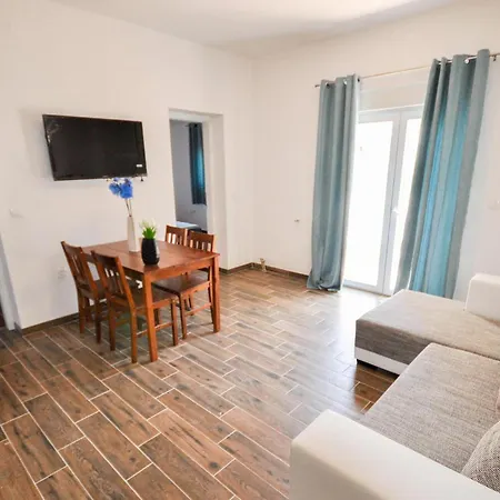 Apartment Lovely In Novigrad